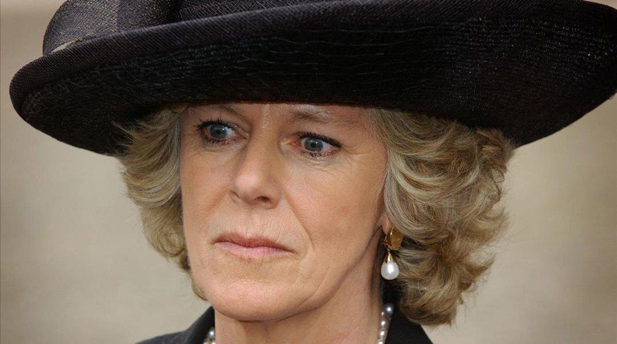 zentauroepp6849067 file    camilla parker bowles leaves a memorial service for 190119185909