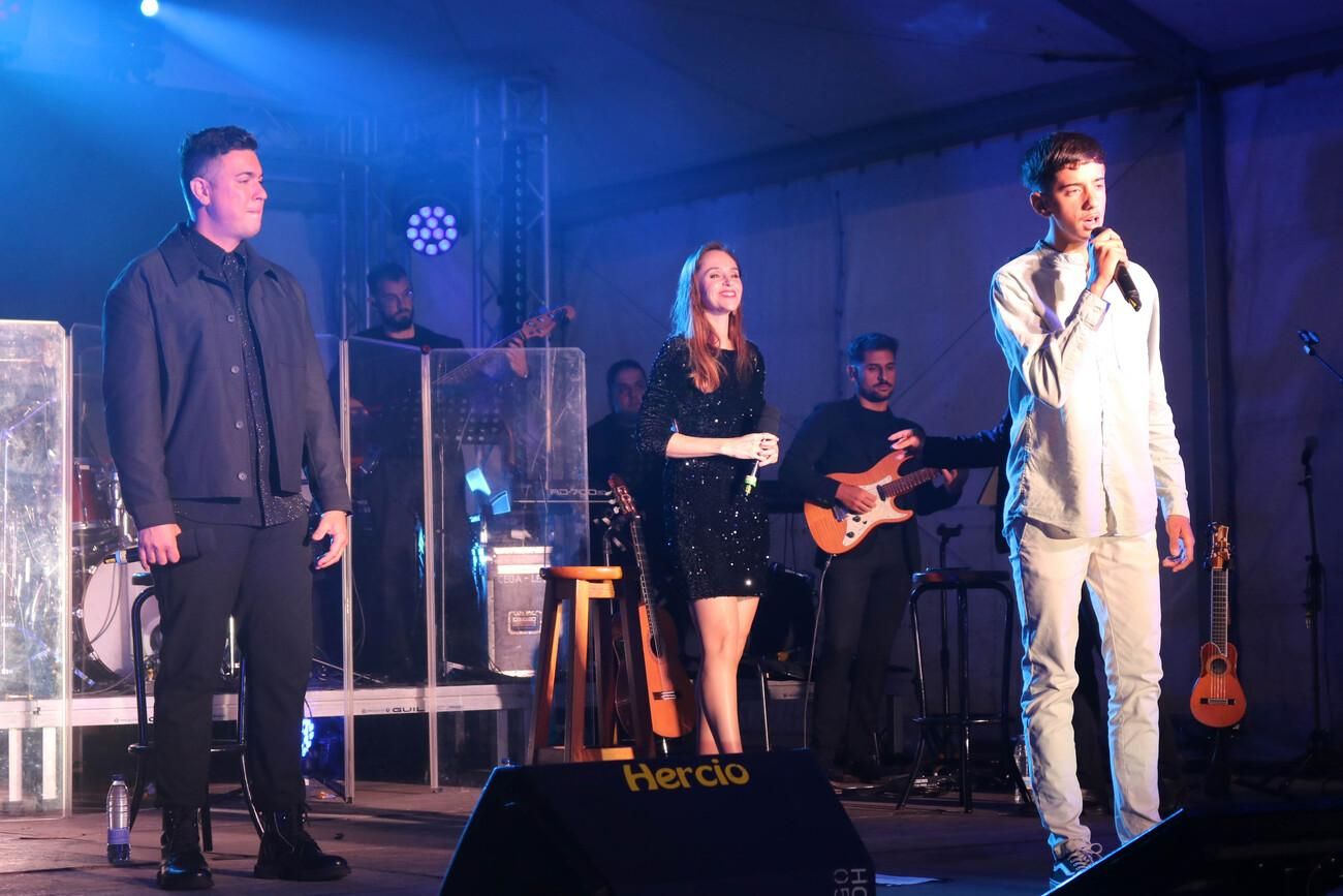 Los Cantadores y Shaila Dúrcal en las fiestas de San Marcial en Femés