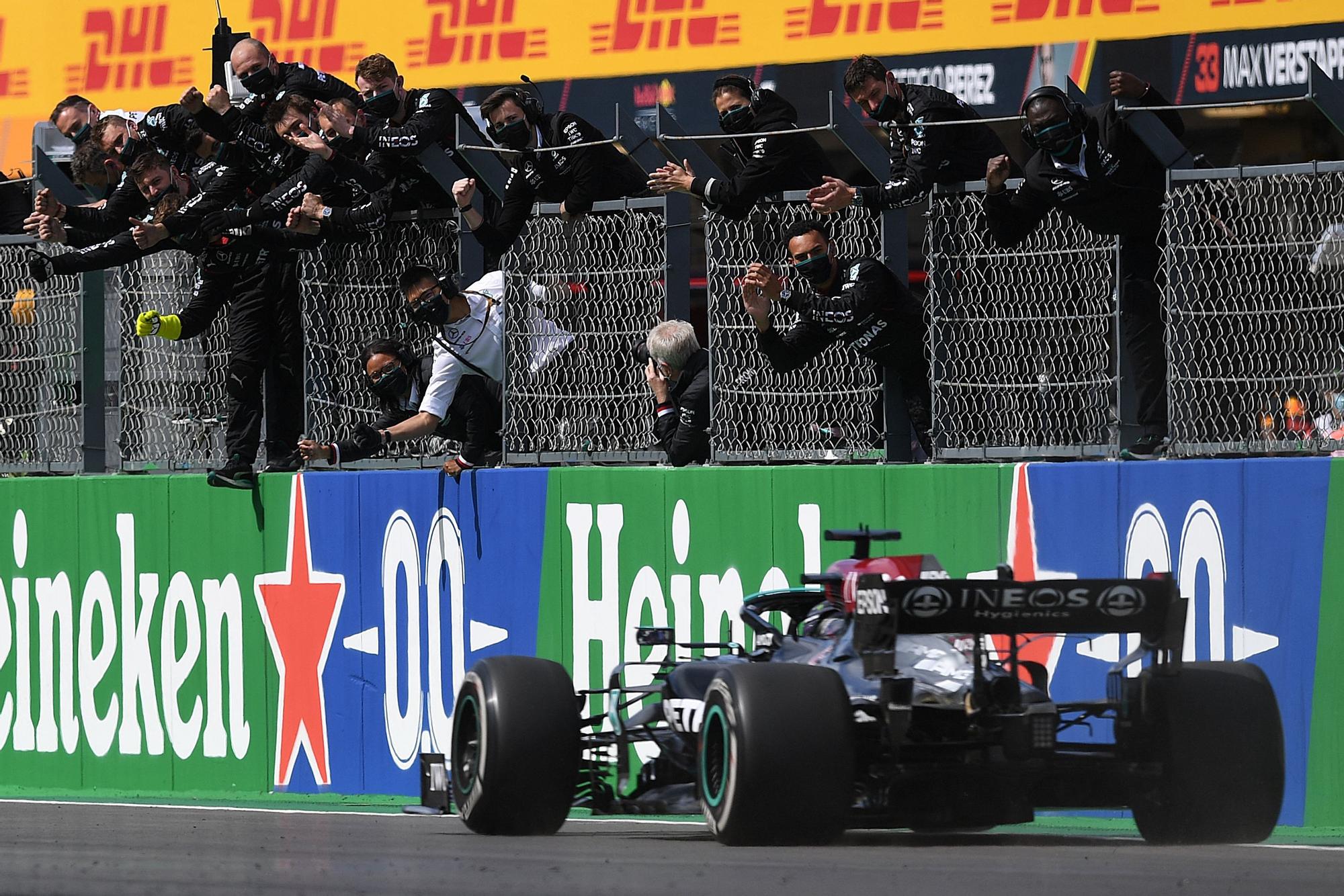 Lewis Hamilton (Mercedes) gana el GP de Portugal en el circuito de Portimao