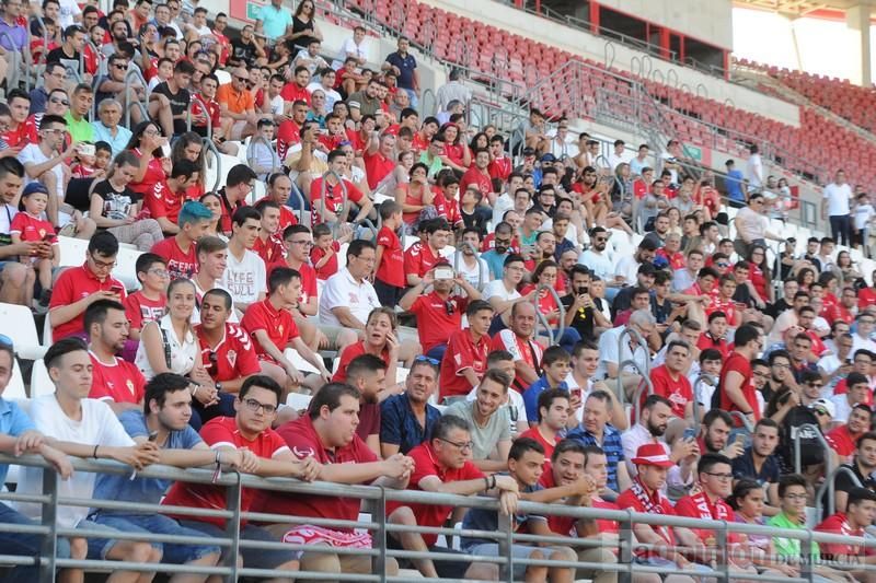 Presentación de Aquino