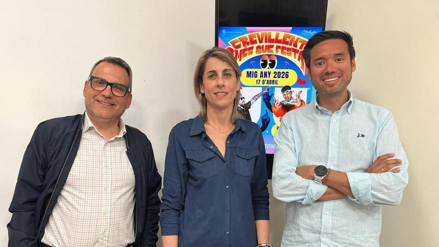 revillent suma música nocturna en la plaza de la Constitución