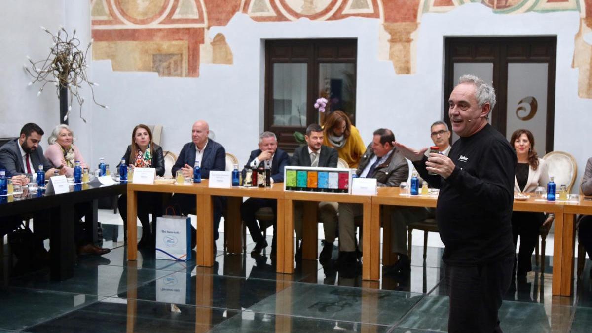 Ferran Adriá anima a Córdoba a crear un centro mundial de gastronomía árabe