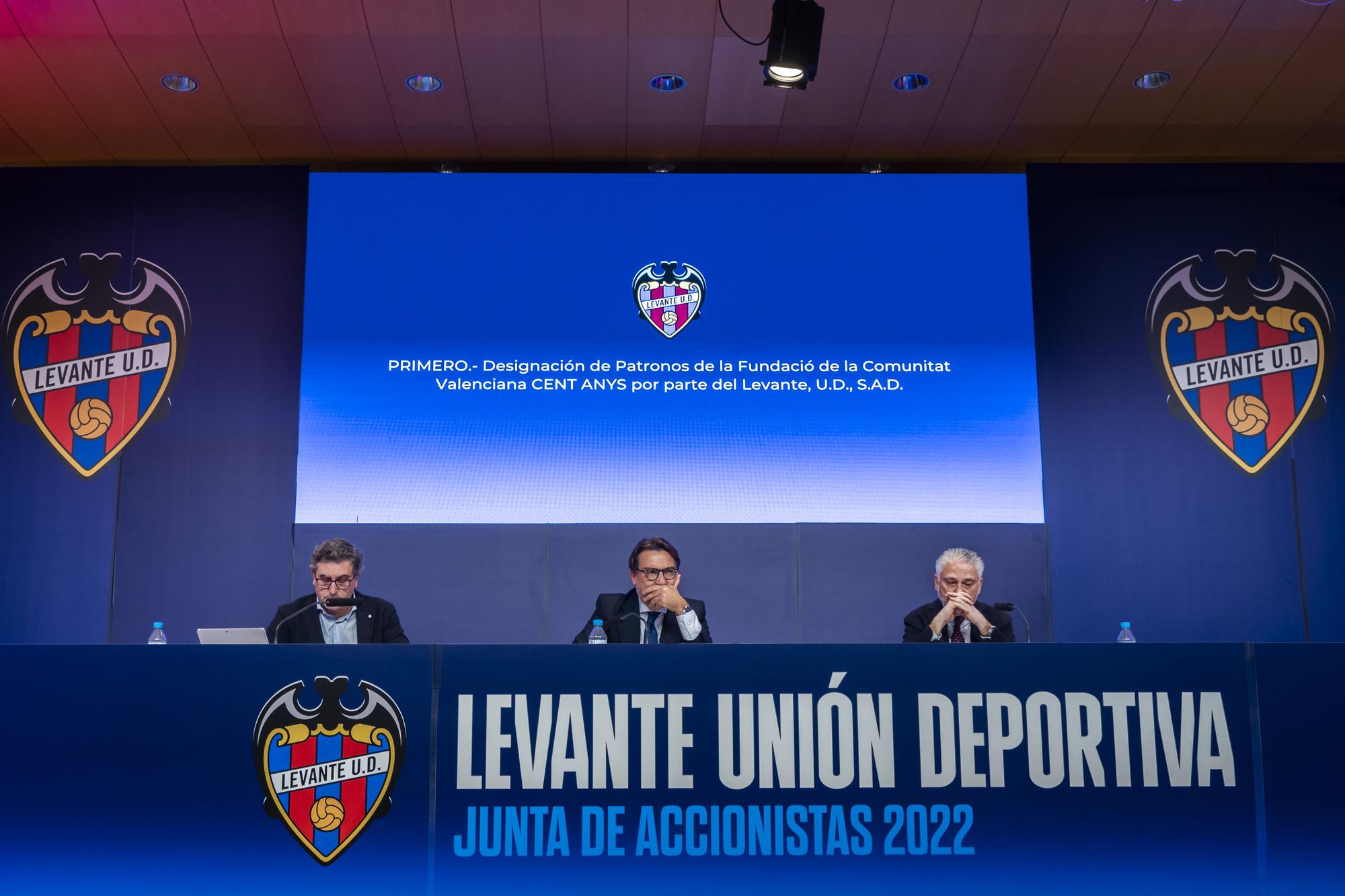 La Junta General de Accionistas del Levante UD, en imágenes