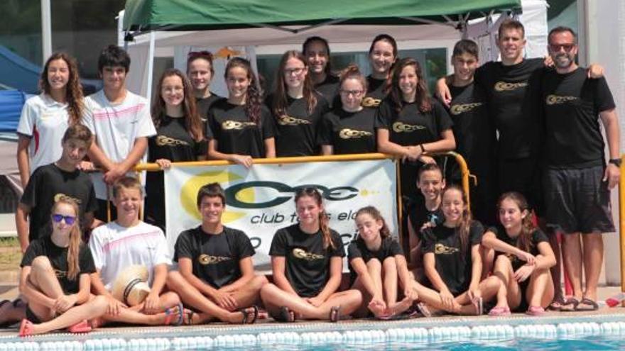 El Club Tenis Elche conquista en Sedaví el Autonómico Infantil en categoría femenina