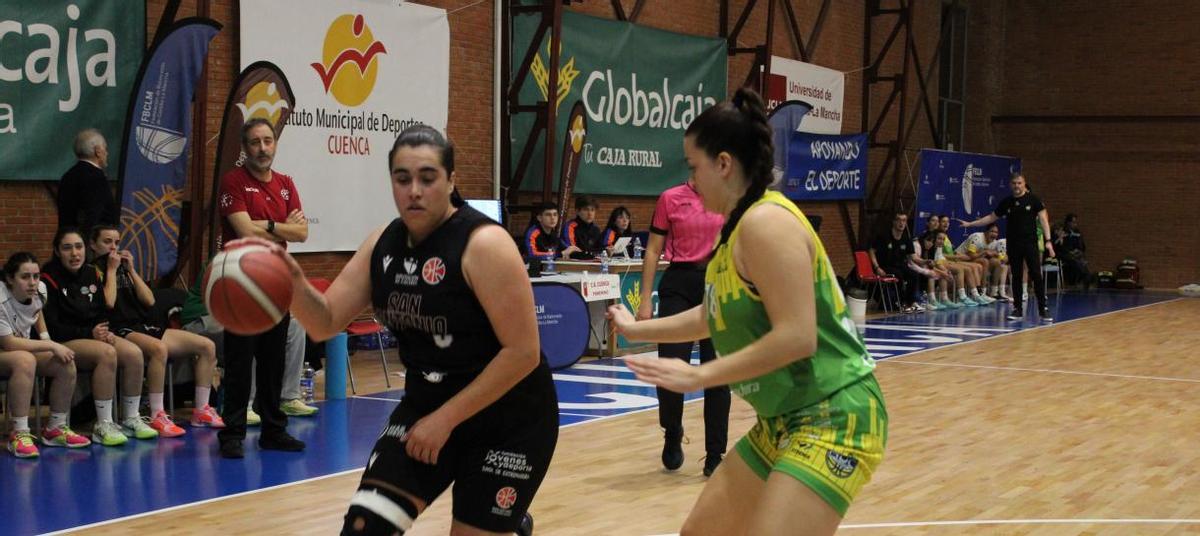 Partido entre San Antonio y Al-Qázeres B en la Copa de 2025.