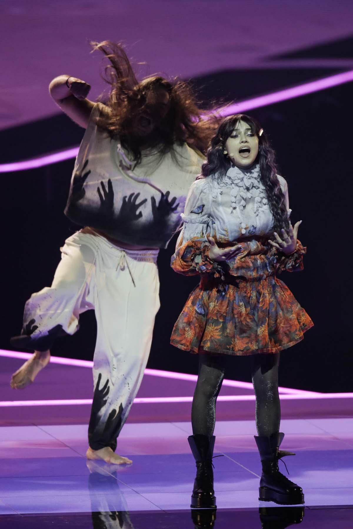 Roxen, representante de Rumanía en Eurovisión 2021, durante un ensayo