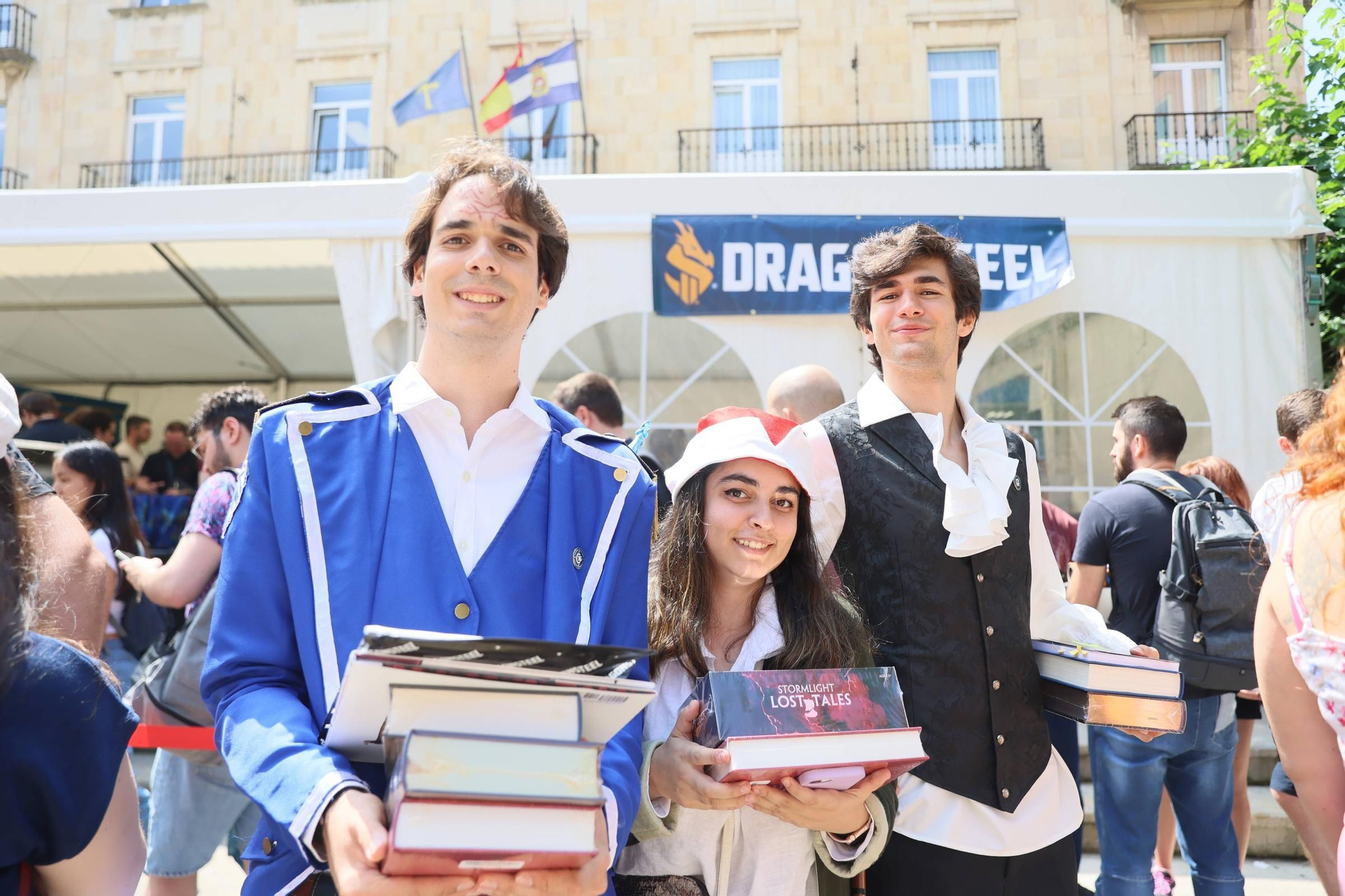 EN IMÁGENES: El multitudinario recibimiento a Brandon Sanderson