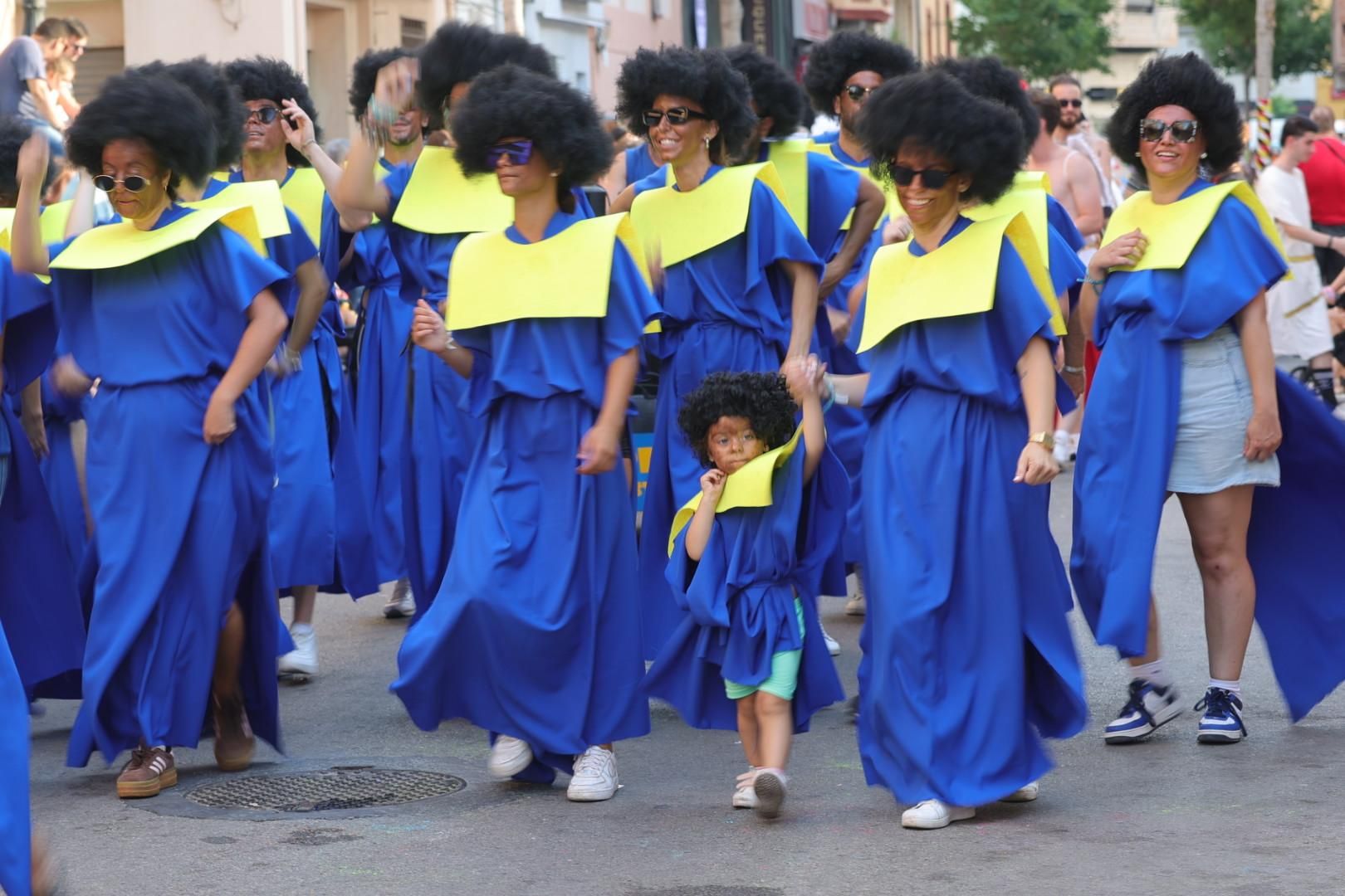 Galería | El Grau disfruta de su desfile de peñas