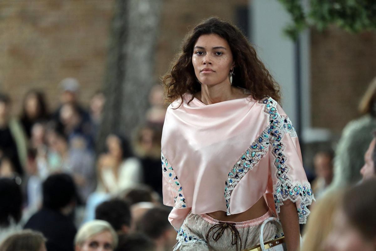 Desfile Crucero de Louise Vuitton en fundación Maeght en Saint-Paul-de-Vence, Francia - 2018.