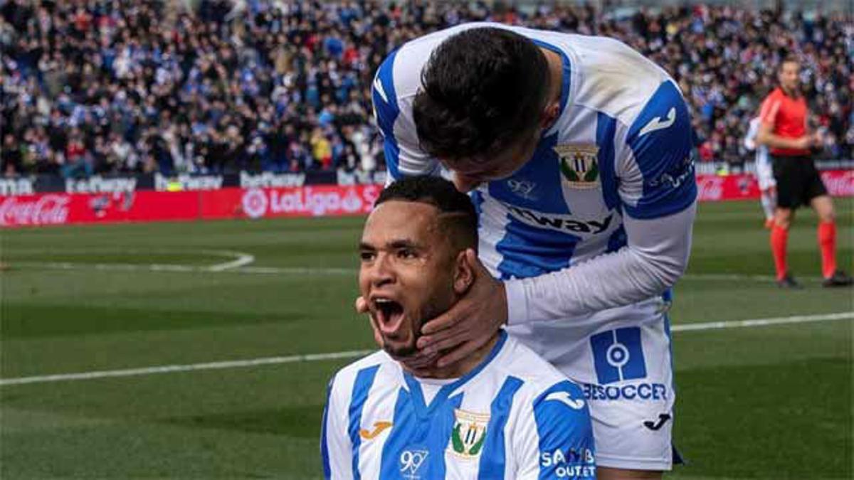 En-Nesyri tumbó al Betis con un hat-trick