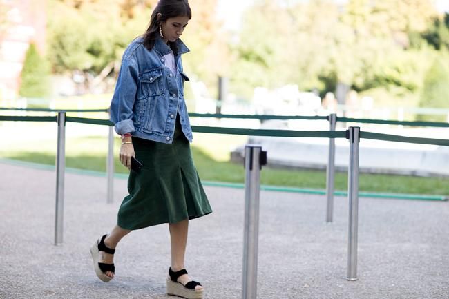 Faldas midi: París streetstyle