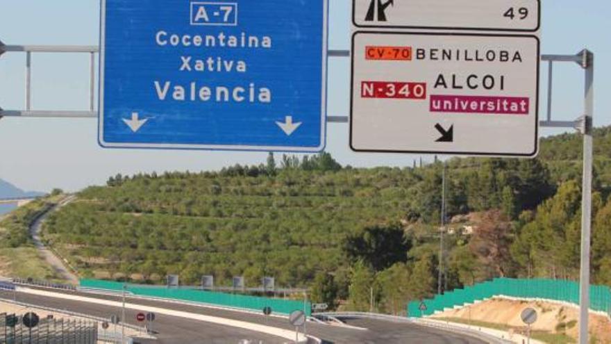 Este tramo concluye la nueva carretera entre Alicante y Valencia por el interior.