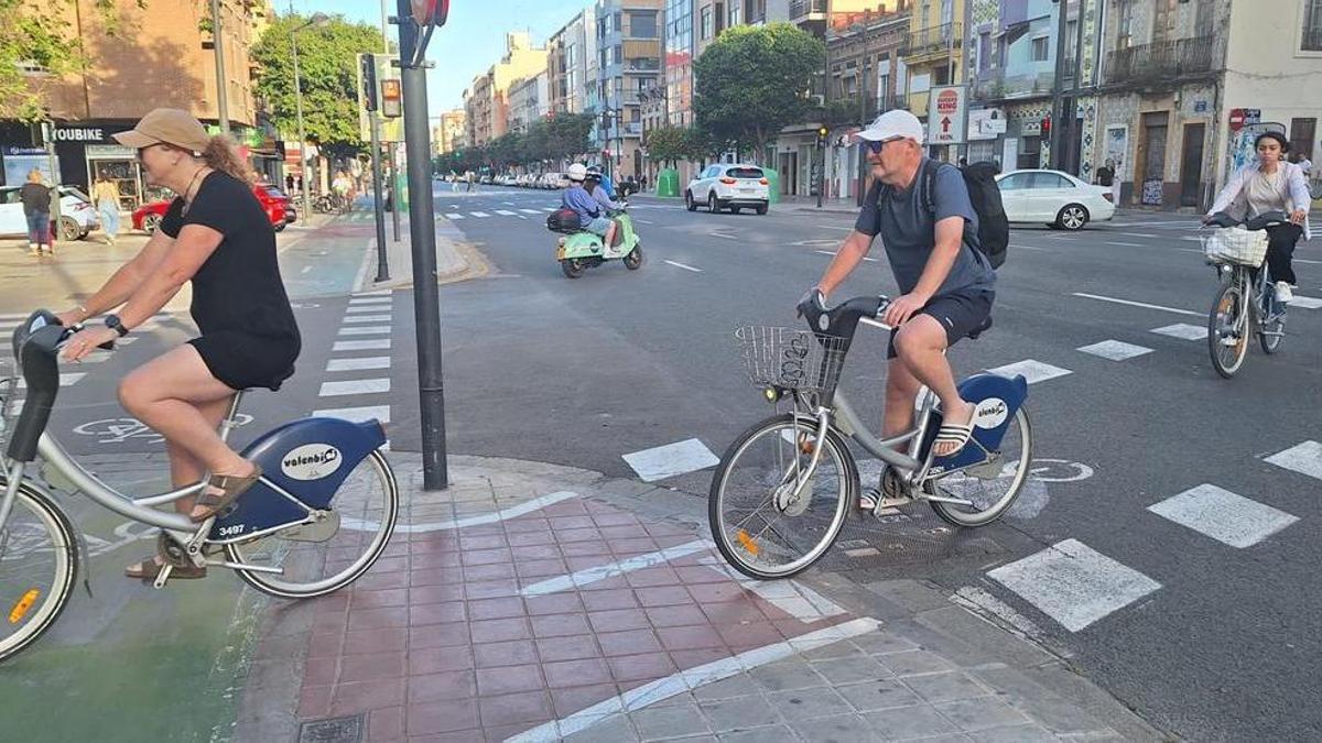 Usuarios de Valenbisi, en una imagen de achivo