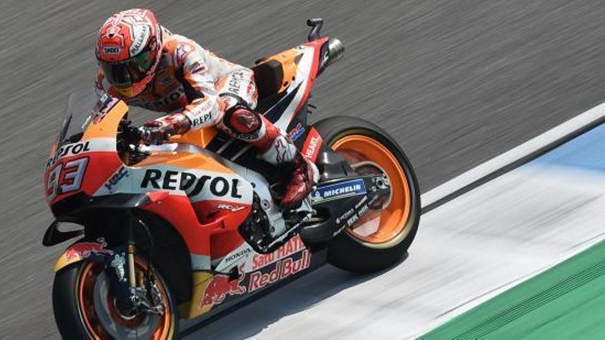 Márquez guanya a Tailàndia per davant de Dovizioso i Viñales