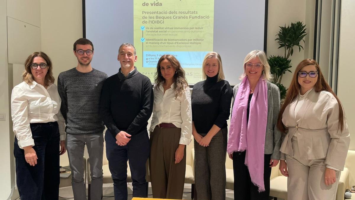 L'acte de lliurament de les beques, aquest dilluns a Banyoles.