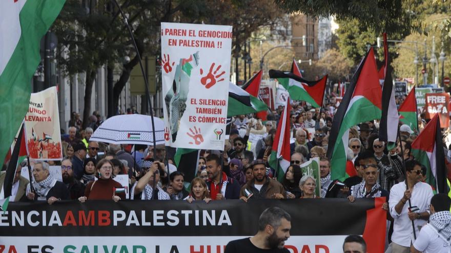 Cientos de personas salen en defensa de Palestina en València