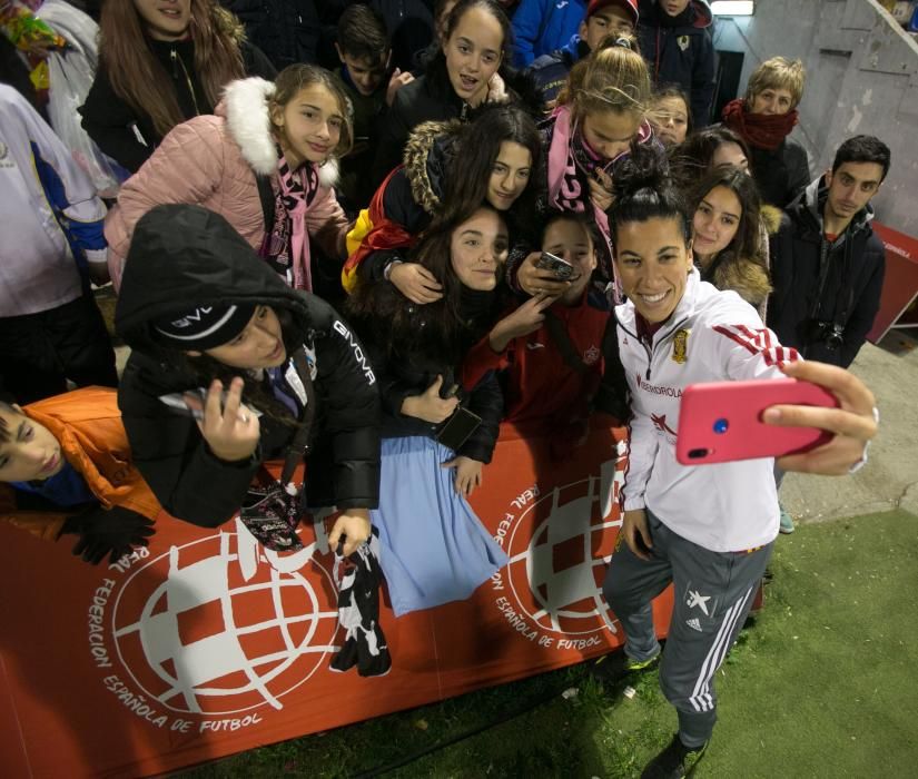 El Rico Pérez registra récord de asistencia a un partido de la selección femenina de fútbol