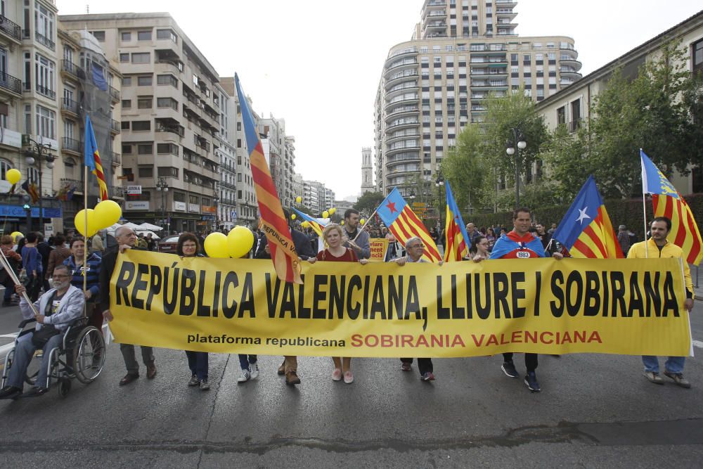 Manifestación del 25 d'Abril en València