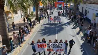 Recaban en solo dos semanas 3.000 firmas contra la planta de basuras en la Vega Baja