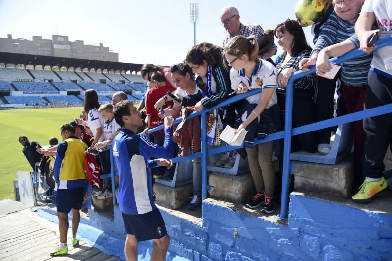 Entrenamiento a puerta abierta del Real Zaragoza en La Romareda