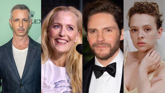 Els actors Jeremy Strong, Gilllian Anderson, Daniel Brühl i Shira Haas