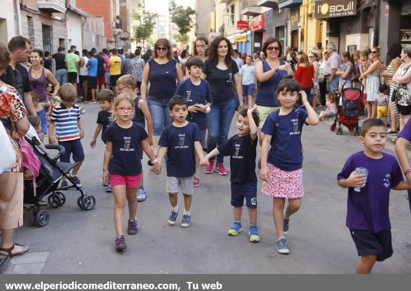 Las calles del Grao se llenan de fiesta