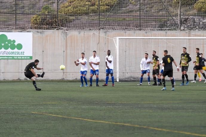 15-01-19 DEPORTES. CAMPO DE FUTBOL JUAN GUEDES. TAMARACEITE LAS PALMAS DE GRAN CANARIA. Partido de futbol entre el Tamaraceite-Atlético Tacoronte disputado n el Juan Guedes de Tamaraceite.  Fotos: Juan Castro.  | 15/01/2020 | Fotógrafo: Juan Carlos Castro