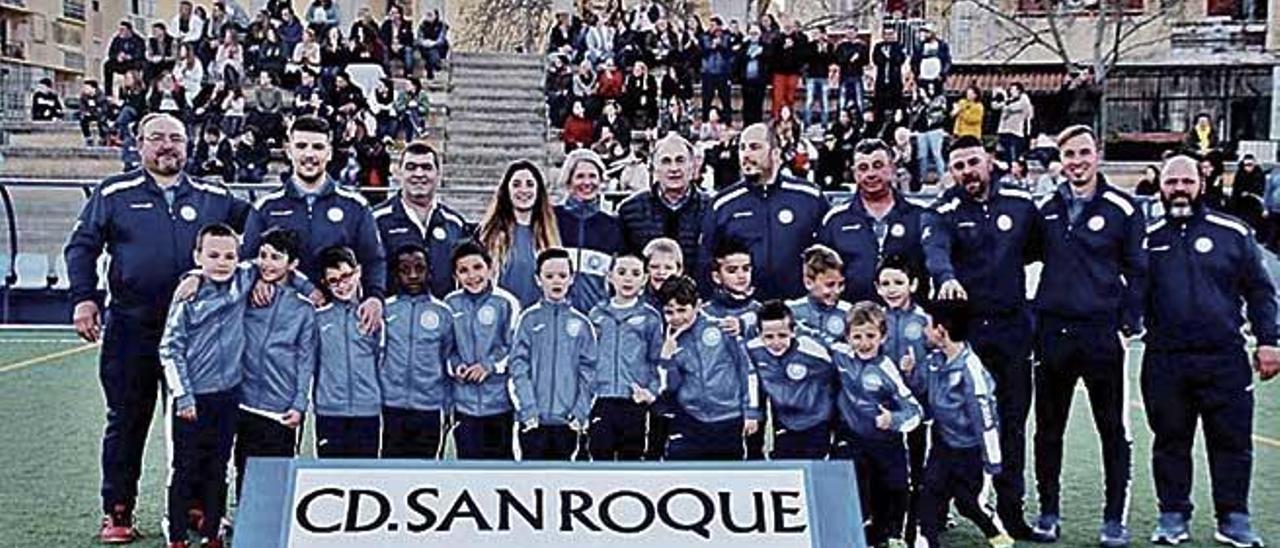 aEl San Roque presentó el viernes a sus plantillas en Son Roca.