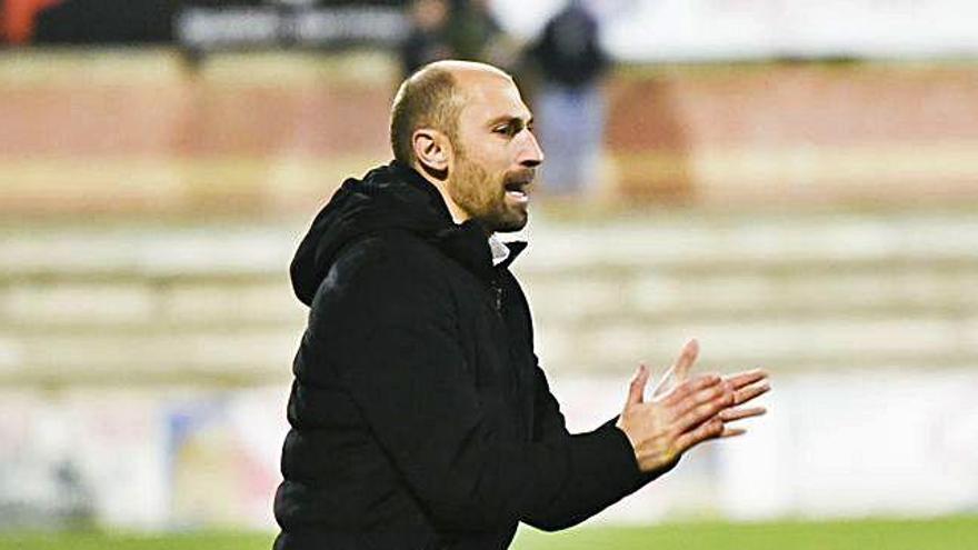 El nou entrenador, Marc Cabestany, ha estat un revulsiu