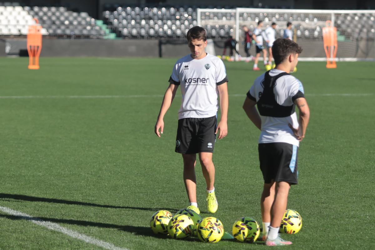 Galería | Búscate en el entrenamiento a puertas abiertas del CD Castellón