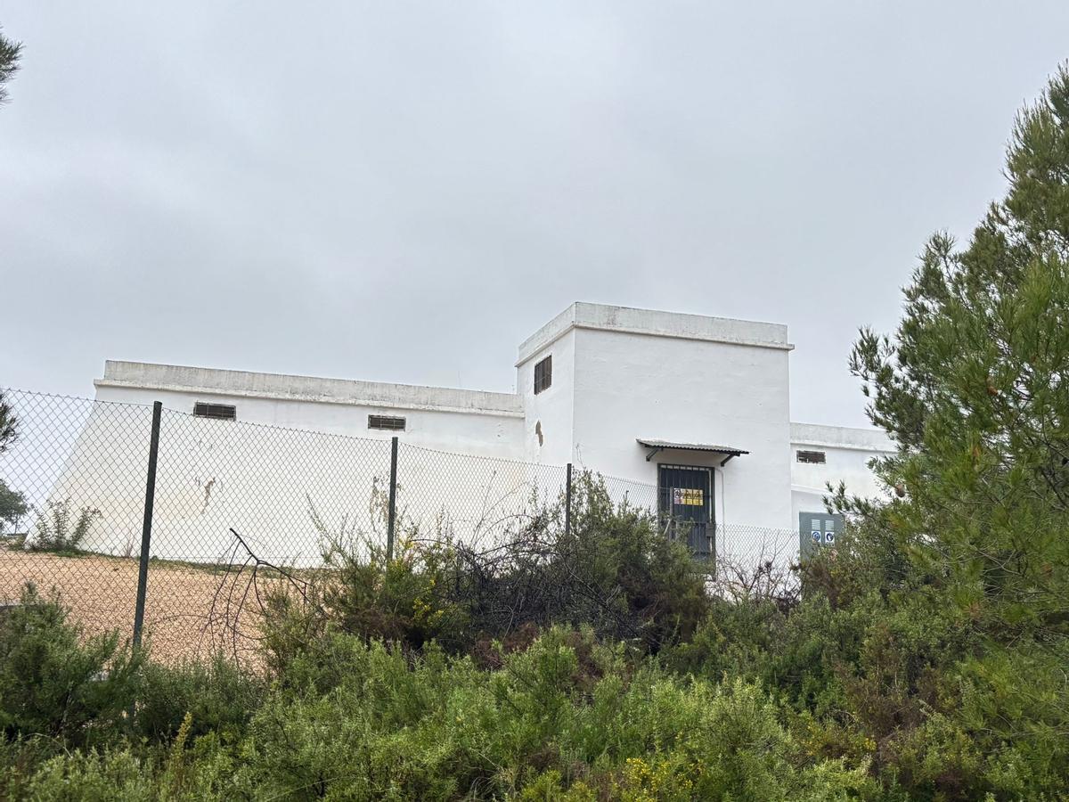 Depósito de agua del Charral en Anna.