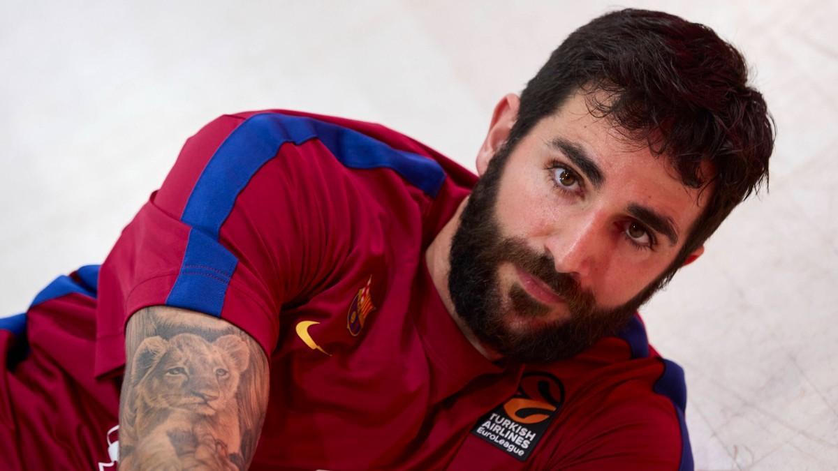 Ricky Rubio, en el calentamiento de un partido con el Barça