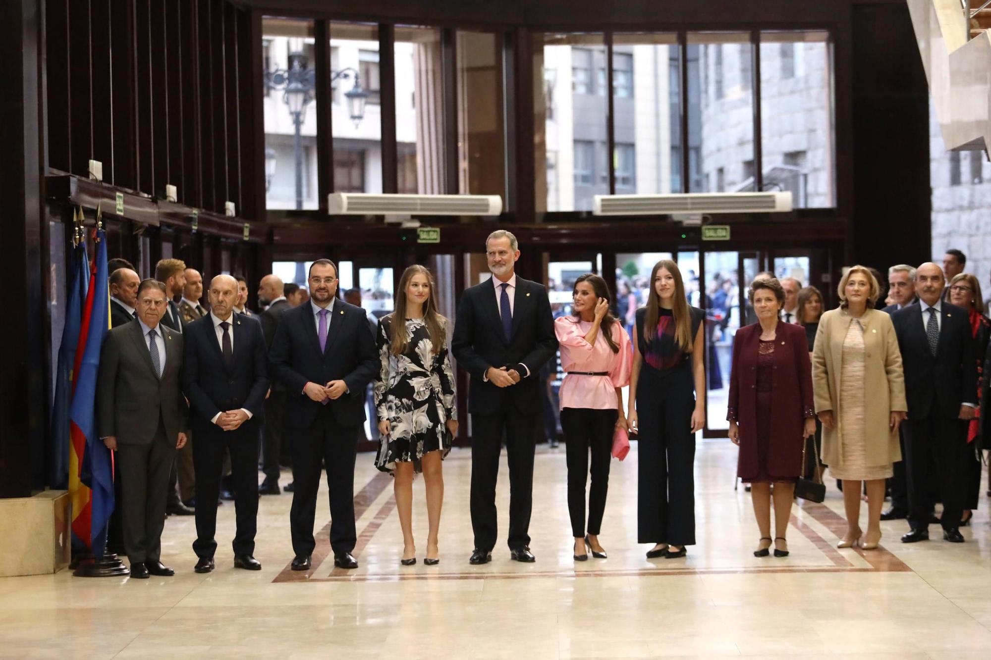 EN IMÁGENES: La Familia Real asiste en Oviedo al concierto de los premios "Princesa de Asturias"