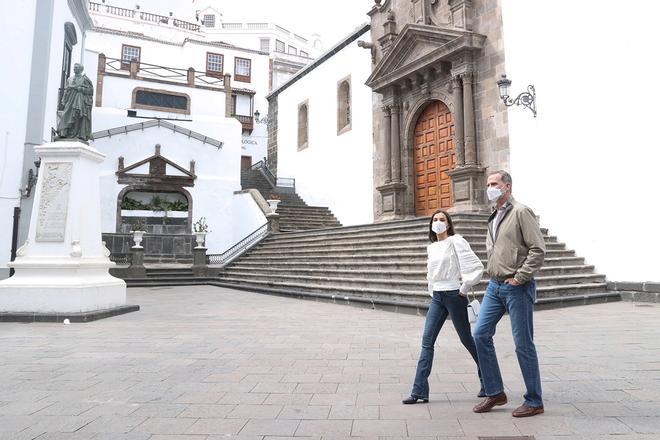 La reina Letizia con ropa casual en La Palma