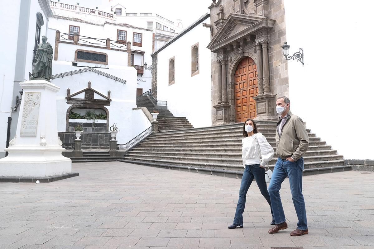 La reina Letizia con ropa casual en La Palma