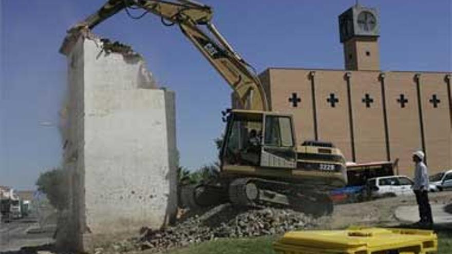 San Andrés gana espacio tras la demolición de un transformador