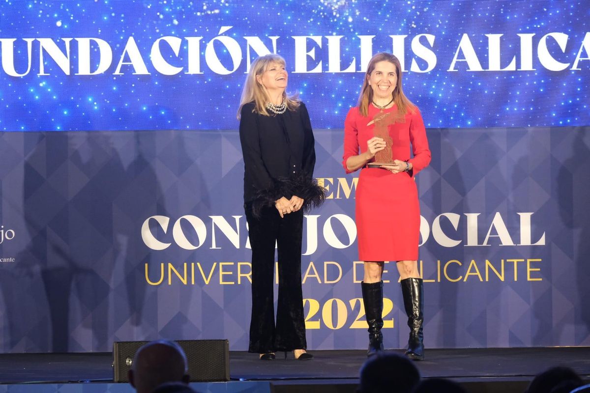 Nuria Oliver y Cristina Rodes