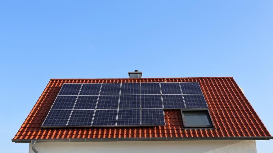 Paneles  solares en una vivienda