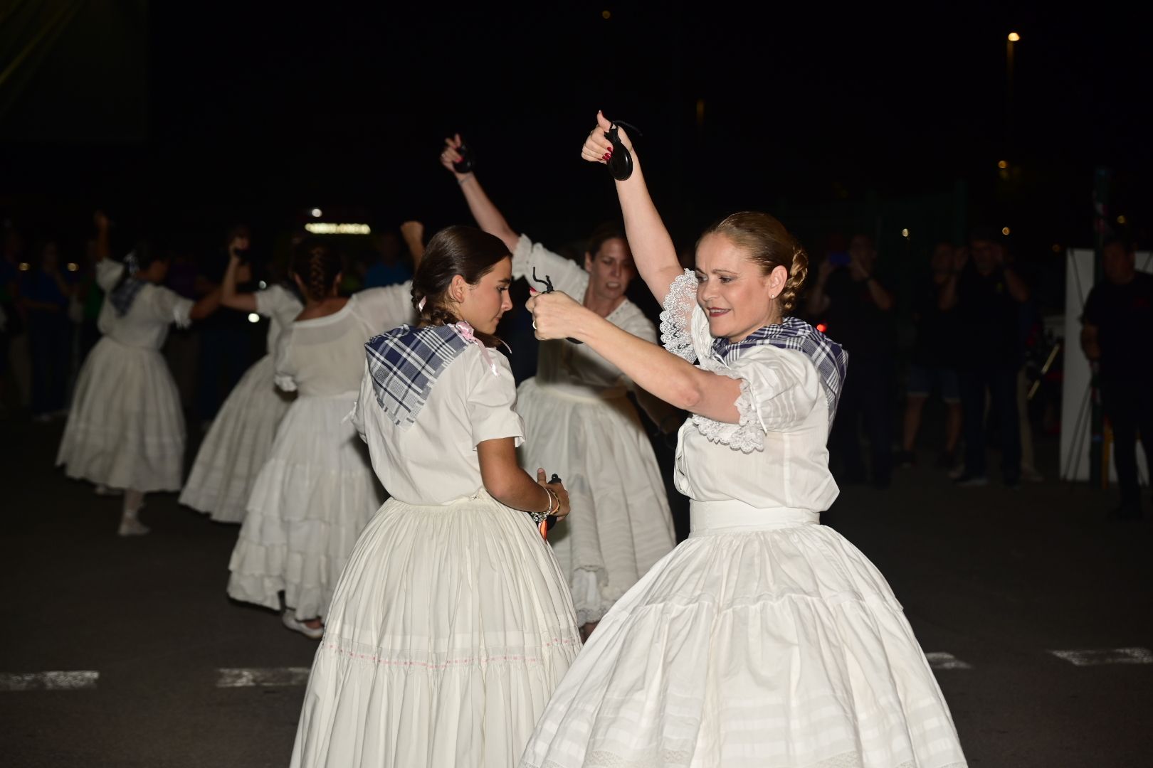 Galería: Las collas de Castelló ‘tornen a la ciutat’ en un acto multitudinario