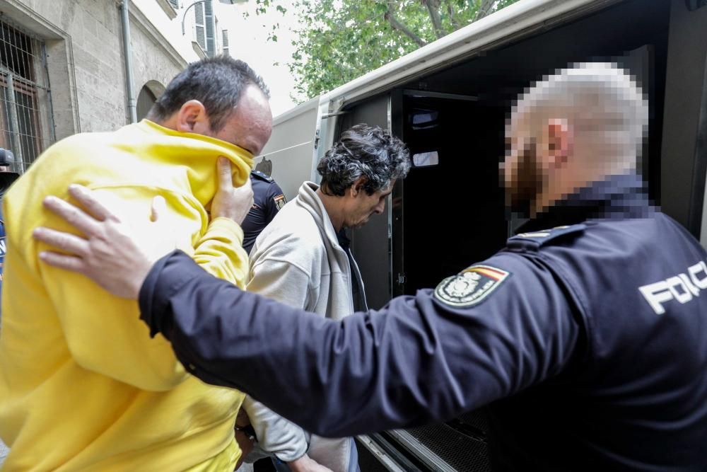 Prisión para los dos pirómanos de contenedores detenidos en Palma