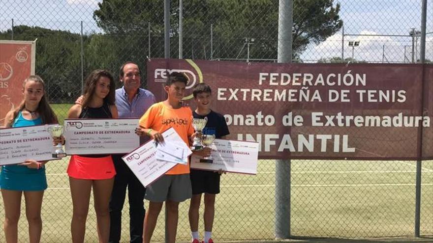 Inés Durán e Ignacio Muñoz, nuevos campeones de Extremadura infantiles