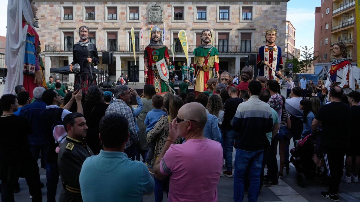 GALERÍA | Las imágenes del festival Corazón de Madre de Nuestra Madre de las Angustias en Zamora
