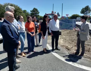 La Xunta abrirá un nuevo carril en la salida de la vía rápida para paliar los atascos en A Lanzada