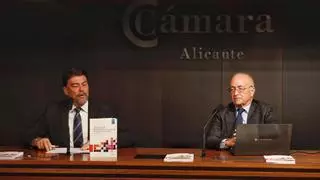Una charla "contra la ocupación ilegal": la primera piedra de la "oficina antiokupas" de Alicante