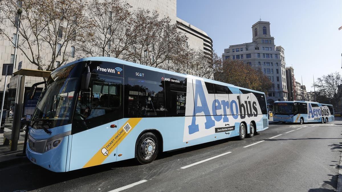 Un vehículo de la flota del Aerobus.