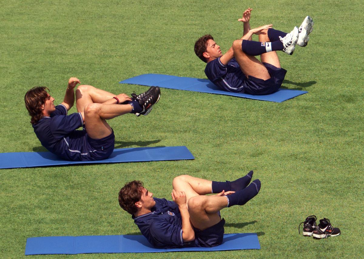 Dino Baggio, durante un entrenamiento de la selección italiana. 