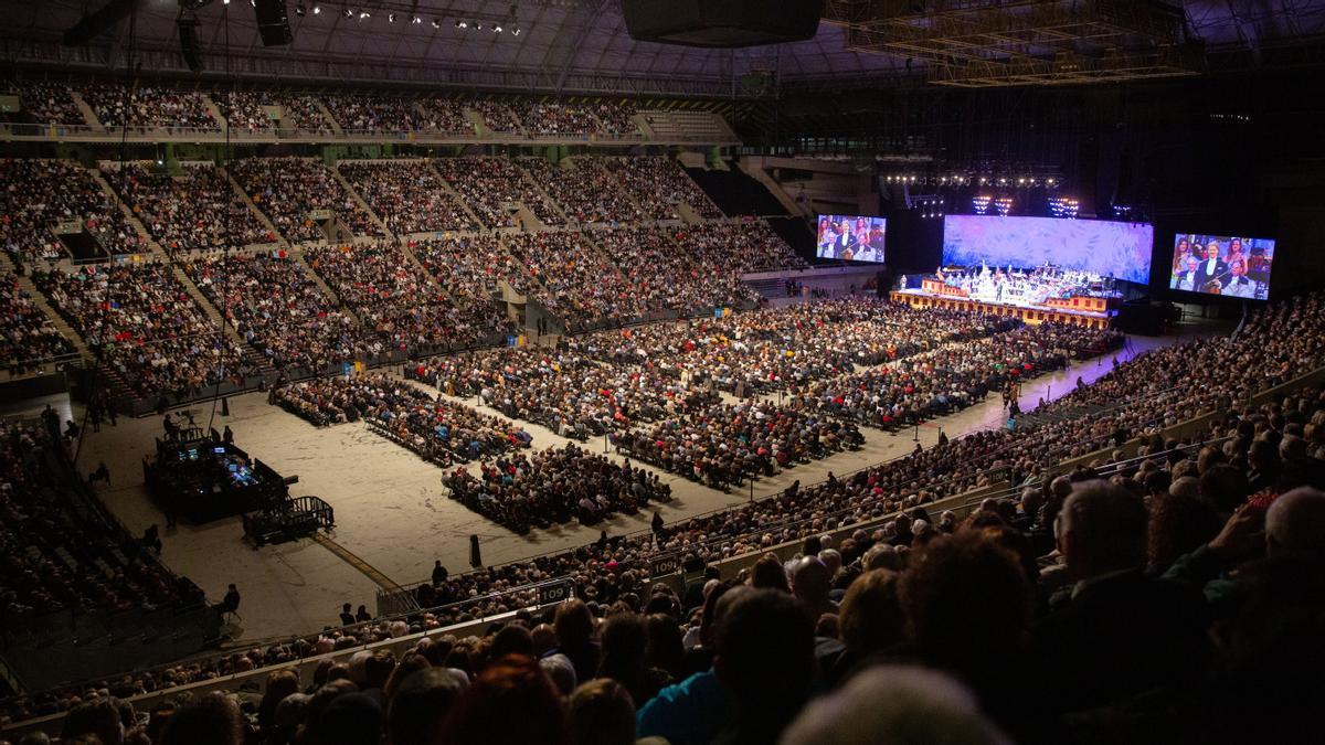 Cerca de 17.000 personas acudieron al magistral y emotivo concierto.