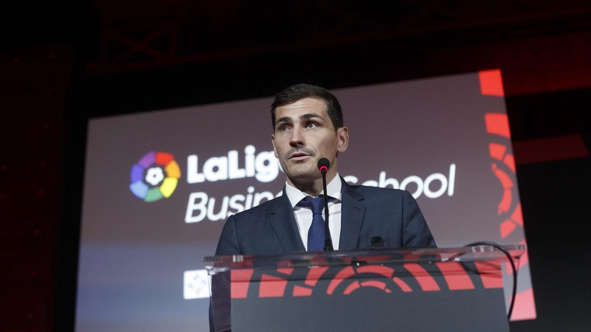 Archivo - Iker Casillas durante la graduación de la primera promoción de LaLiga Business School.