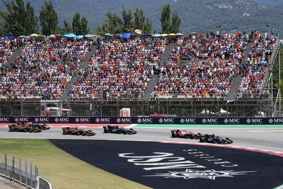 Salida del GP de Barcelona-Catalunya.