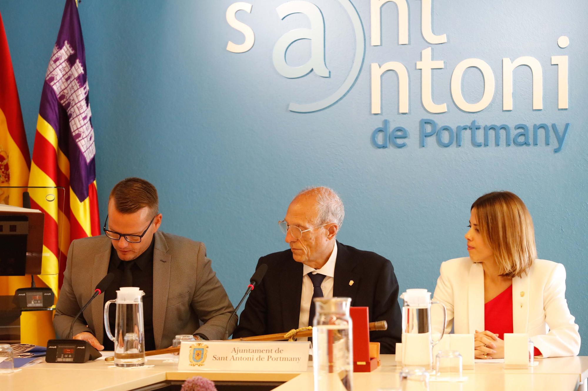 Galería de imágenes de la toma de posesión de Marcos Serra como alcalde de Sant Antoni
